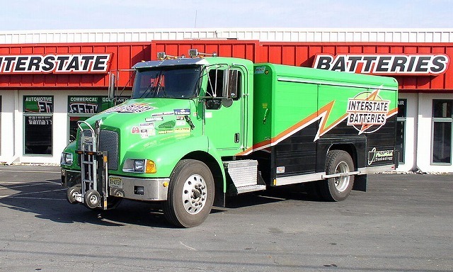 1024px-Interstate_Batteries_T300_Kenworth.jpg