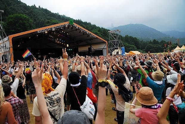 20150626-fuji-rock-festival-professional-entertainer01.jpg