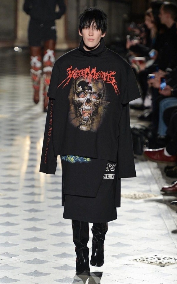 AW16CG-Vetements-036-xlarge_trans++-gaKsLgbA6-uokDv4MbJV2o9fJk1VK1SIba-RpWNnOU.jpg