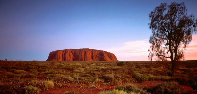 Ayers_Rock_Northern_Territory_Australia1.jpg