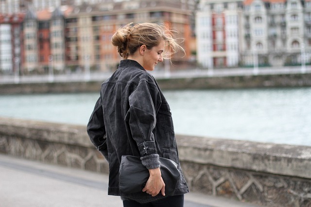 IMG_6654-Clochet-oversize-grey-denim-jacket.jpg