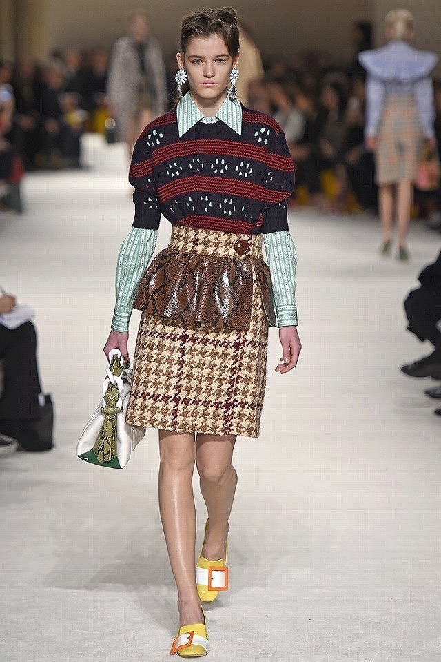 MIU-MIU-2015-16-FW-PARIS-COLLECTION-0065B15D-thumbnail2.jpg