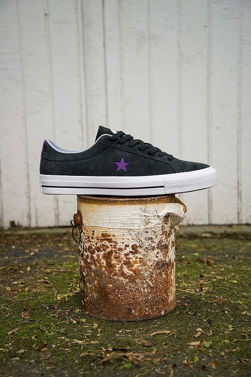 http-%2F%2Fjp.hypebeast.com%2Ffiles%2F2017%2F07%2Fhttp-2F2Fhypebeast.com2Fimage2F20172F062FDinosaur-jr-converse-collaboration-2.jpg