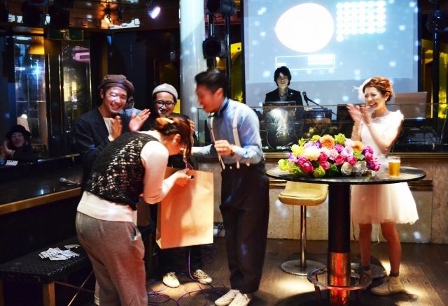 結婚パーティー