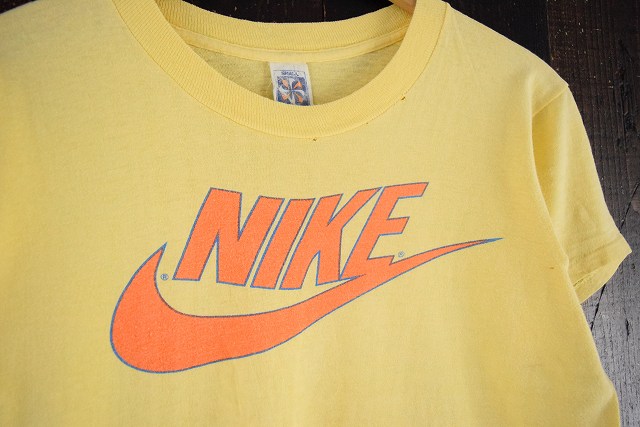 見事な 70s〜80s初期 NIKE ナイキ 風車タグ 染み込みプリント tシャツ 