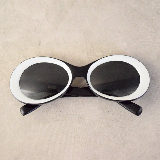 サングラス 眼鏡 黒 ブラック イタリア製 ｜ ビンテージ古着屋