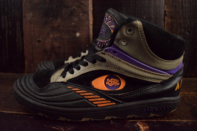 Airwalk velocity store