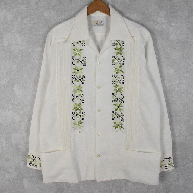 vintage ライトグリーン　花　フラワー　モチーフ　刺繍　デザインシャツ