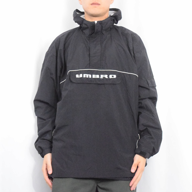 UMBRO ロゴ刺繍 ナイロンアノラックパーカー BLACK XXL